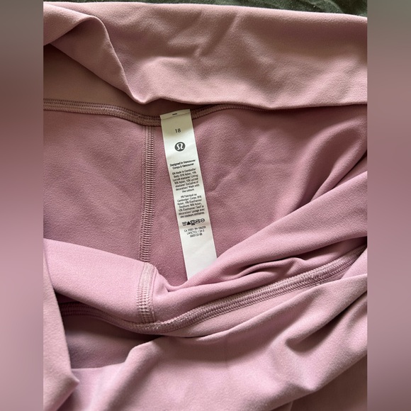 Lululemon Align High Rise Legging 25” - Picture 4 of 4